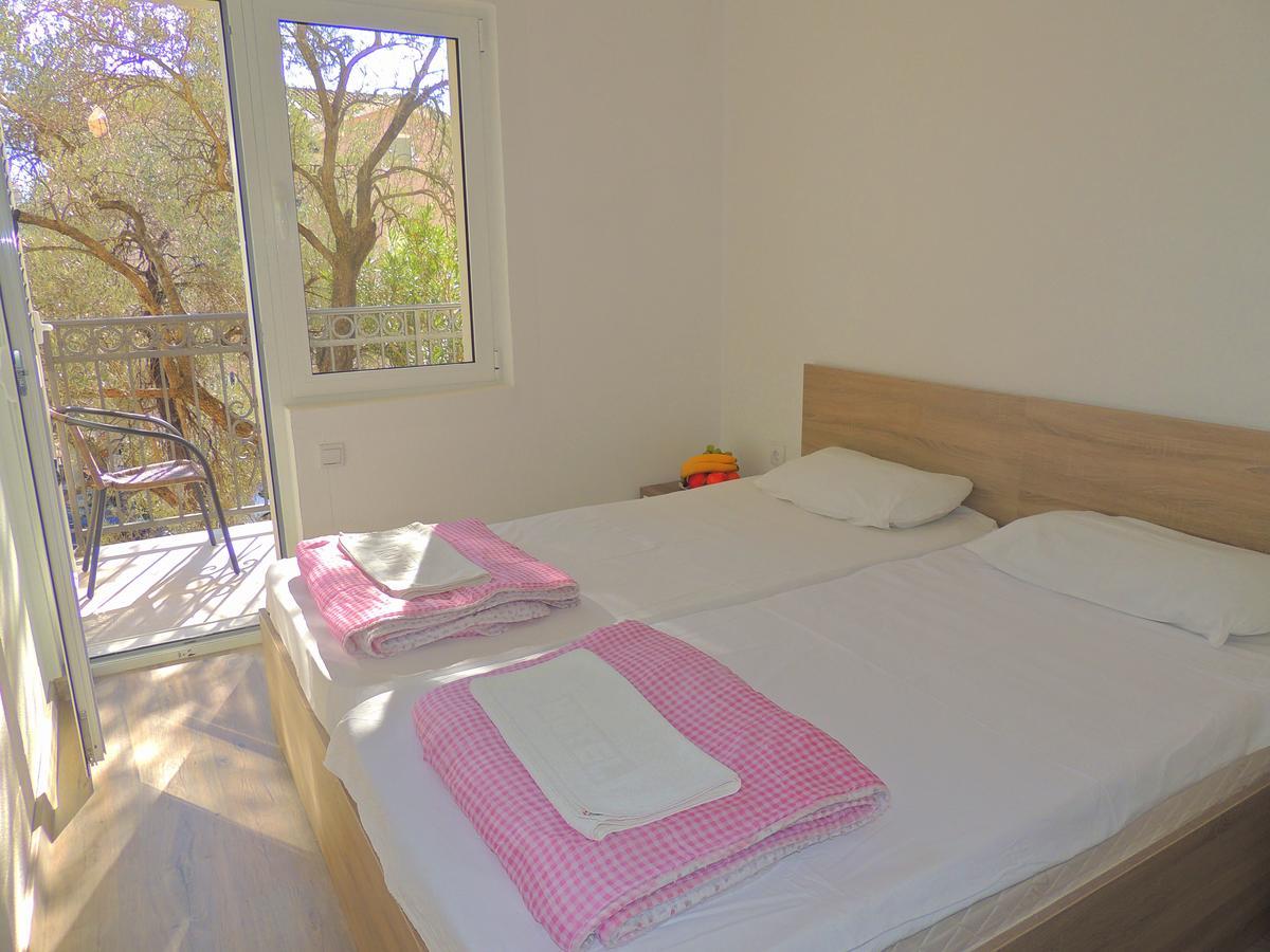 Guest House Jelena Budva Exteriör bild